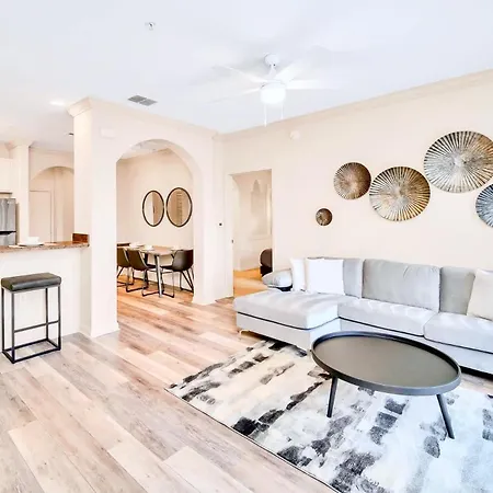 Condo With Pet-Friendly- Hot Tub Sauna & Pool